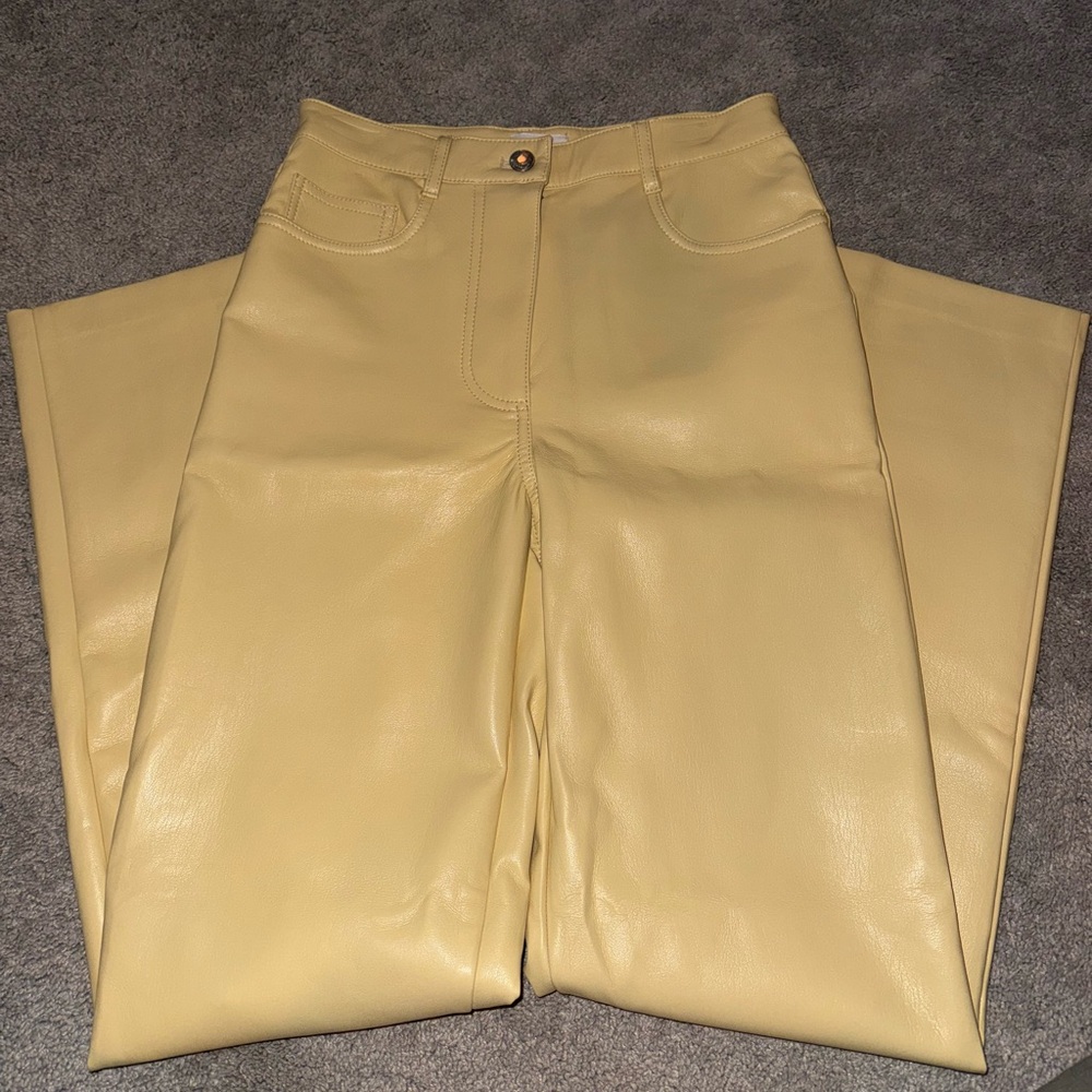 Aritzia Cream Straight Leg Pants